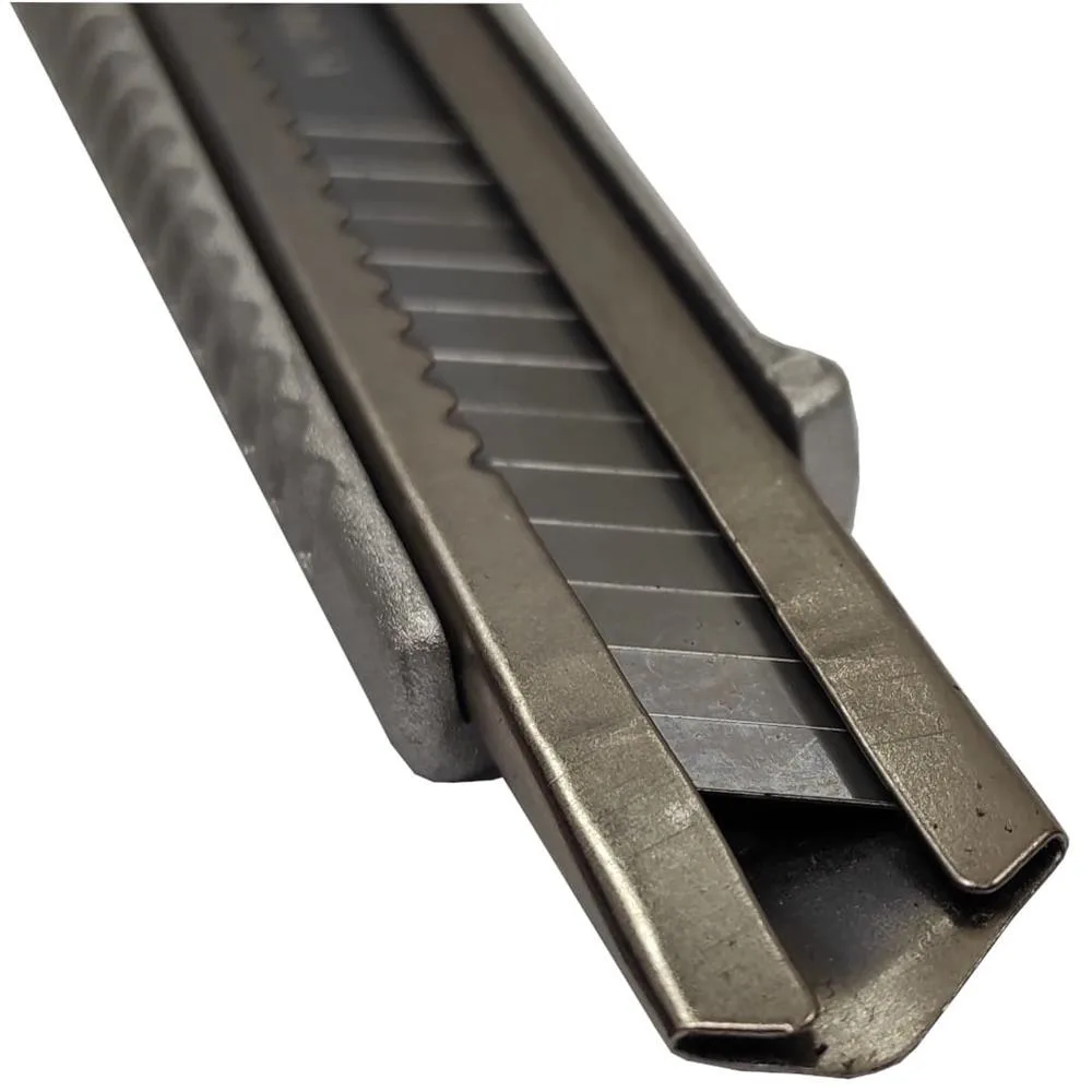 ALUMINIOWY NÓŻ DO TAPET METALOWY z łamanym ostrzem 18mm 6szt
