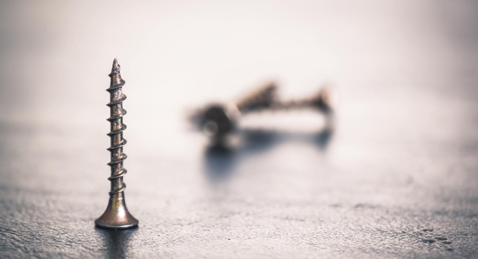 wkręt hartowany do drewna