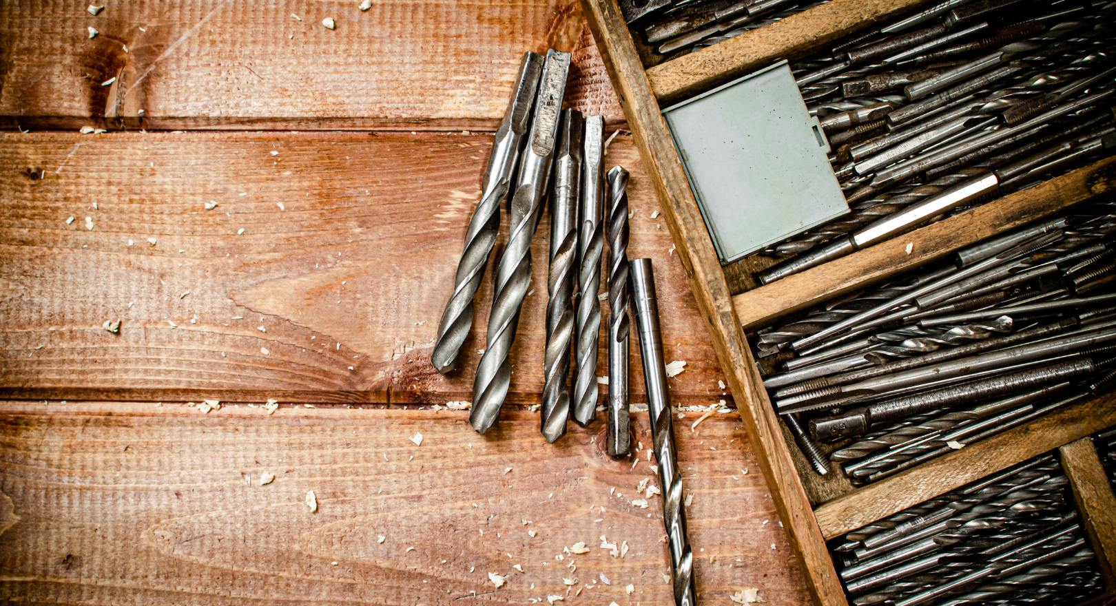 zestawy wierteł różnej wielkości